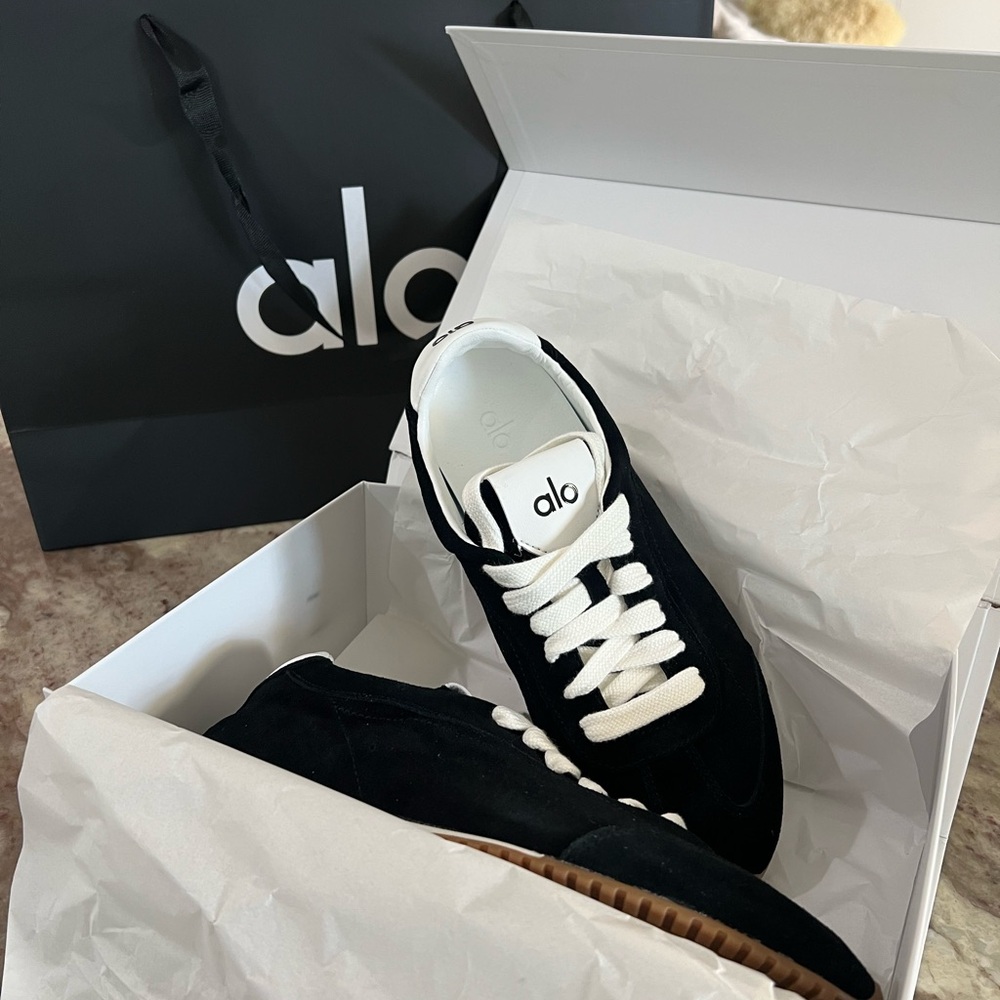 ALO Black Sunset Sneakers BRAND NEW WITH BOX. - Picture 2 of 11
